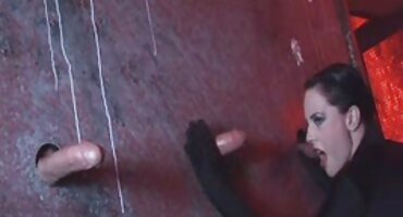 sex lamlucky Công Kisscat hút và được âm phim sex hay hộ của cô fucked trên thảm.