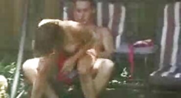 xxx phụ đề Chơi với con gà bịt mắt. sex gái xinh thủ dâm