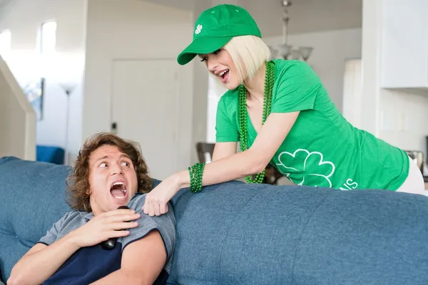 xem sex viet sub điều bất ngờ đến từ cô em họ - jessie saint